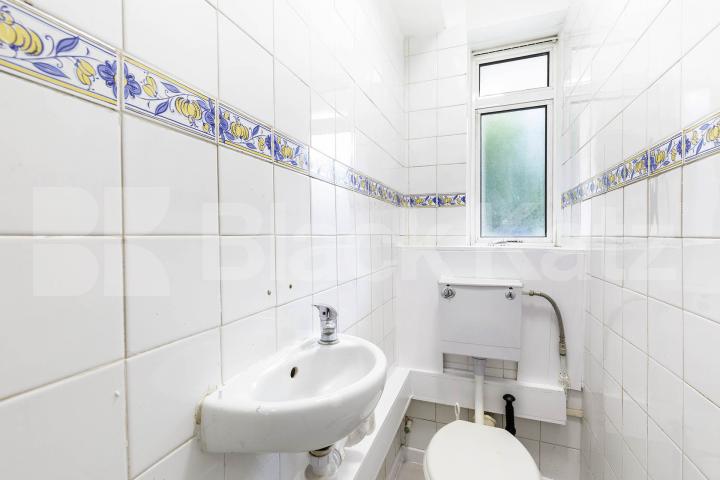 			3 Bedroom, 1 bath, 1 reception Flat			 Robert Street, Mornington Cresent